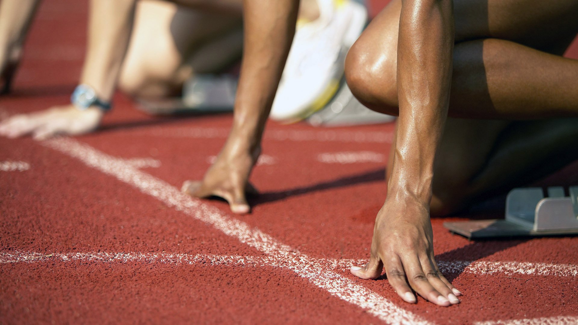 战术模型对比：中控节奏稳进，美国爆发先发，战术模板